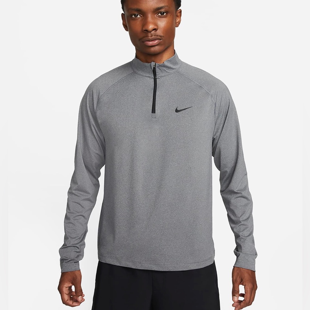 Nike Men’s XL Grey and Blue Long Sleeve Collared Half Zip Running Shirt